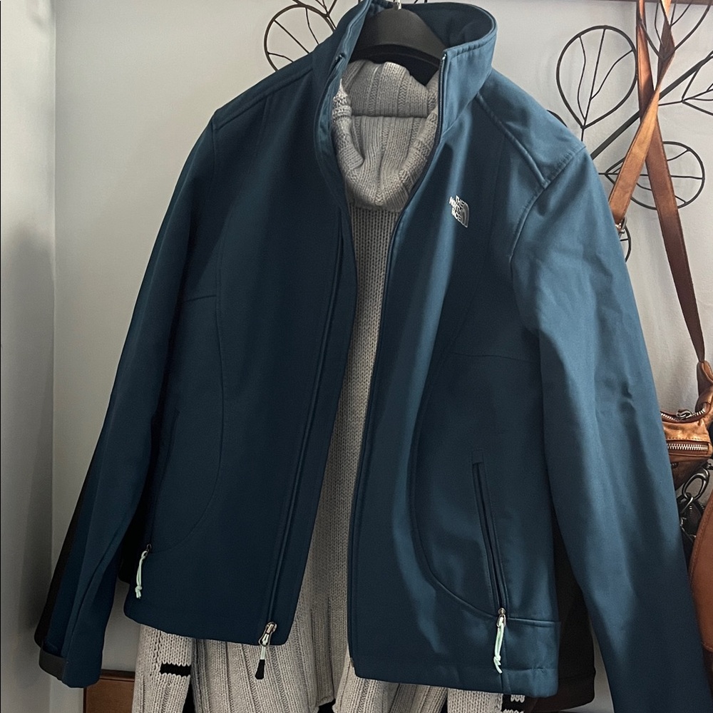 Women’s Beautiful Teal North Face Jacket